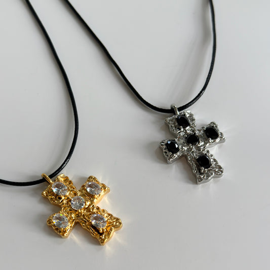 SPARKLING CROSS NECKLACE