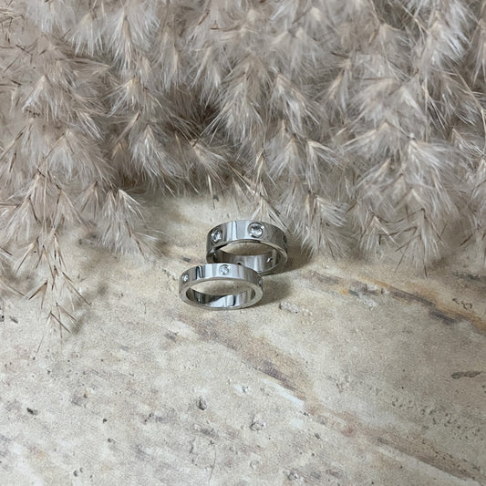 KLARA || Classic Ring with Zirconia Stones -3mm