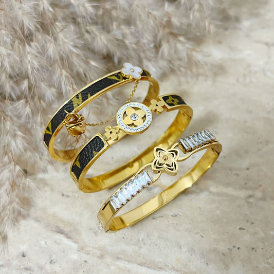 Lock Flower Bangle With Brown Vegan Leather